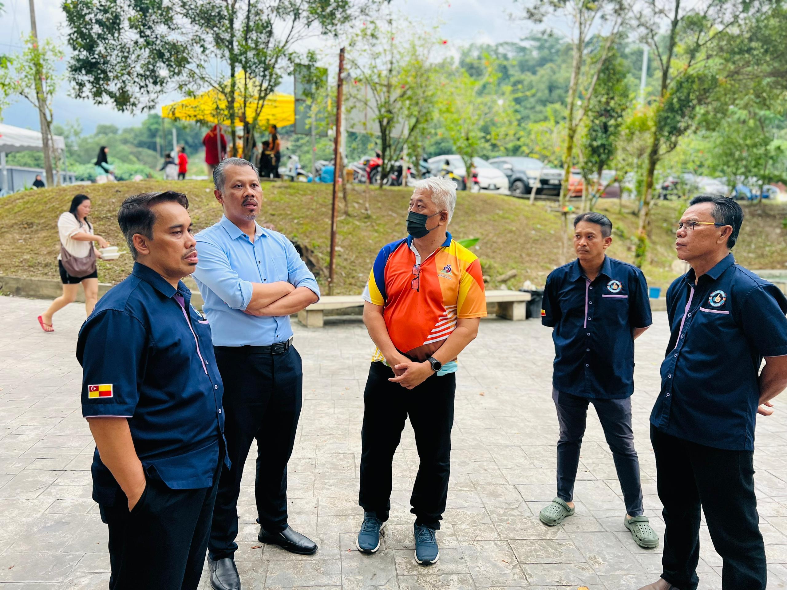 Majlis Minum Petang Bersama Pengunjung Kolam Air Panas Selayang